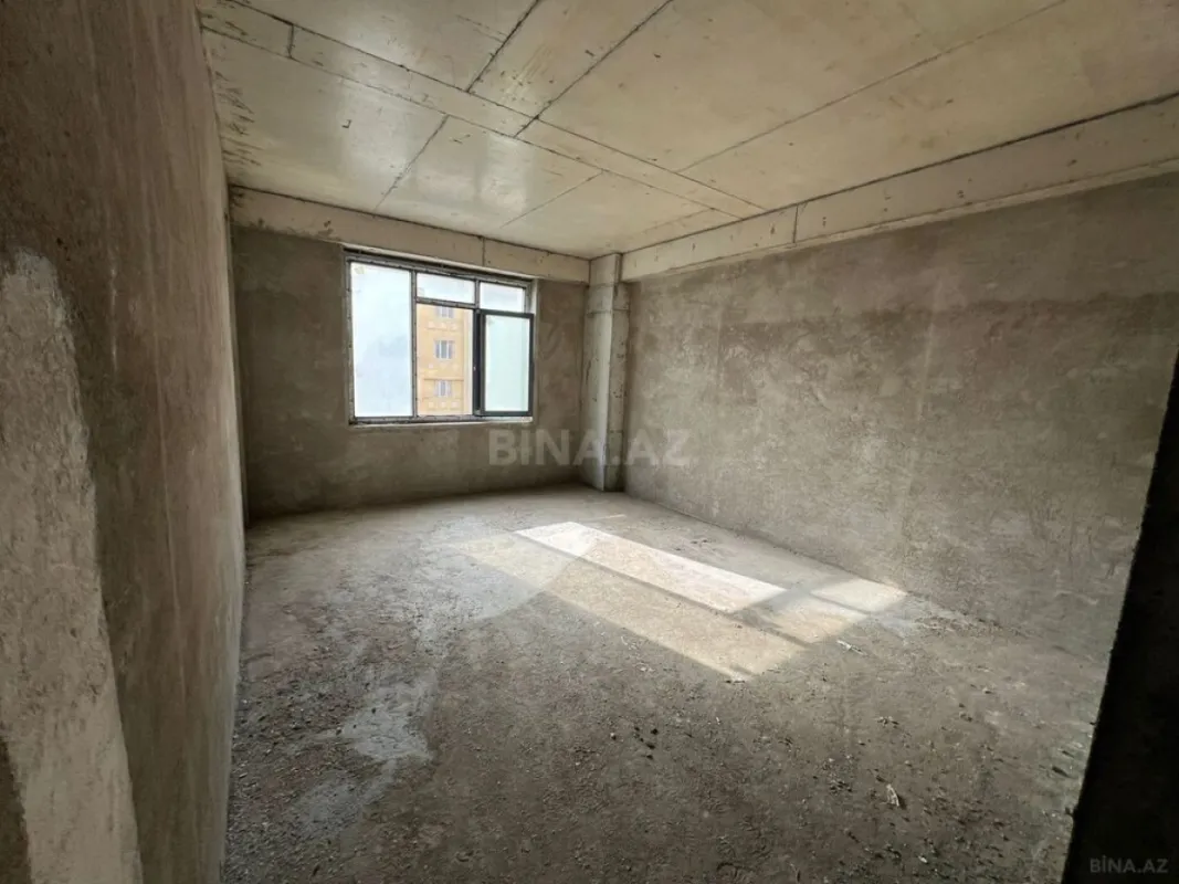 Satılır 3 otaqlı mənzil 152 m²