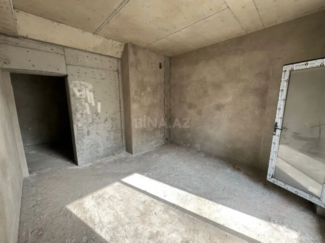Satılır 3 otaqlı mənzil 152 m²