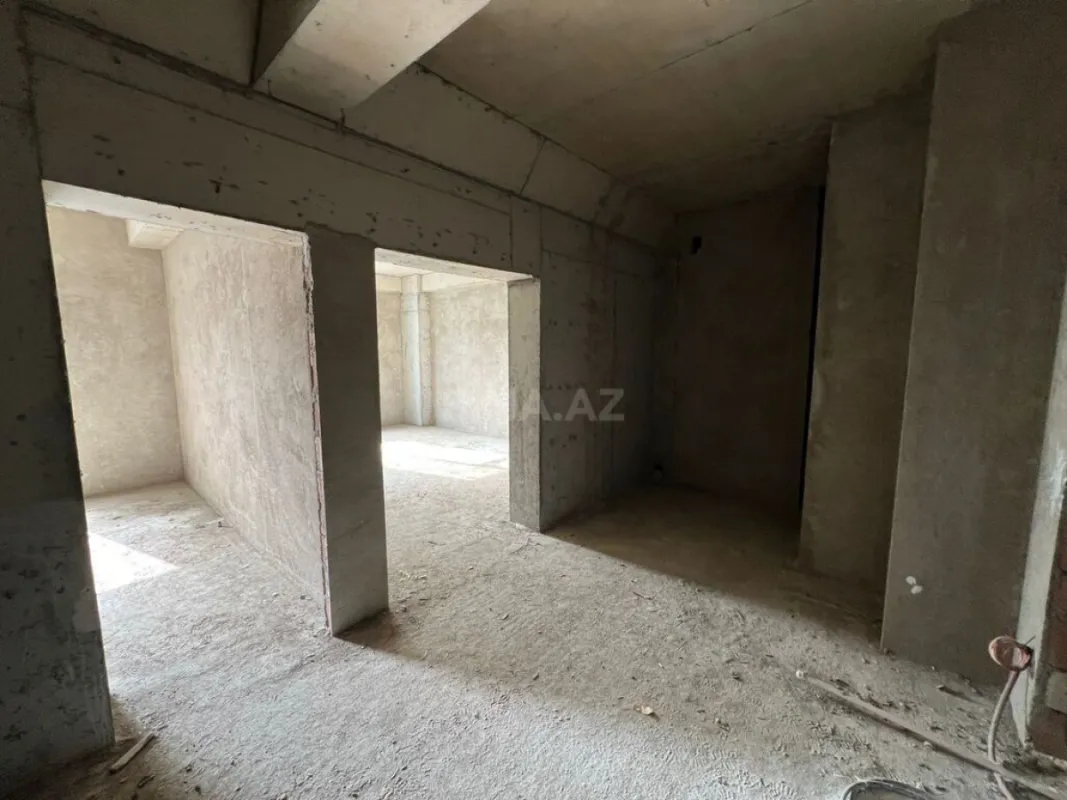 Satılır 3 otaqlı mənzil 152 m²