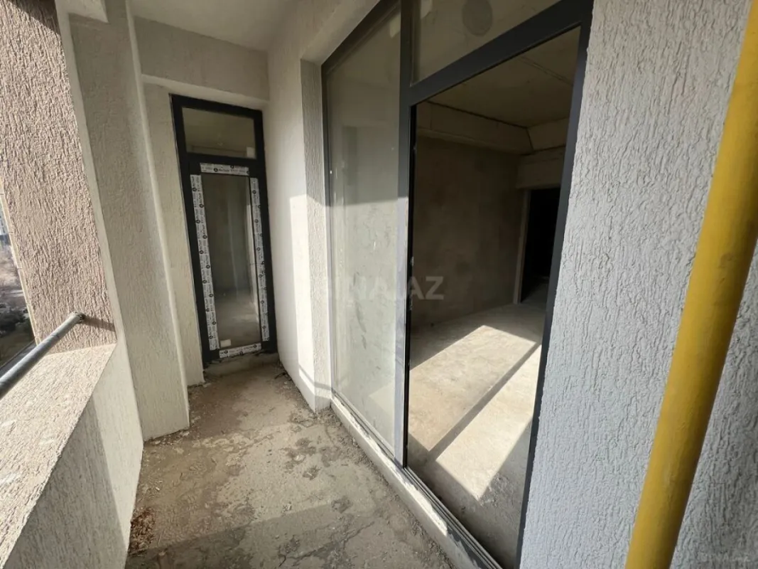 Satılır 3 otaqlı mənzil 152 m²