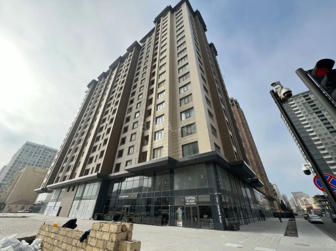Satılır 3 otaqlı mənzil 152 m²