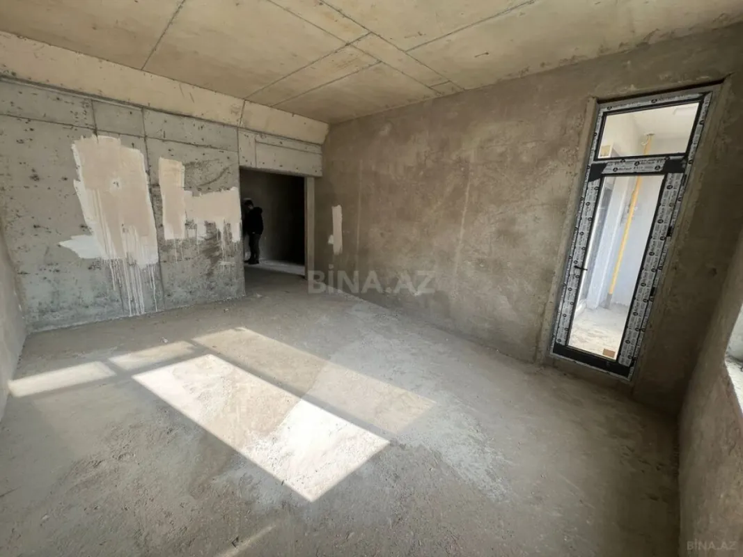 Satılır 3 otaqlı mənzil 152 m²