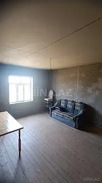 Satılır 6 otaqlı həyət evi 240 m²