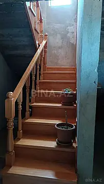 Satılır 6 otaqlı həyət evi 240 m²