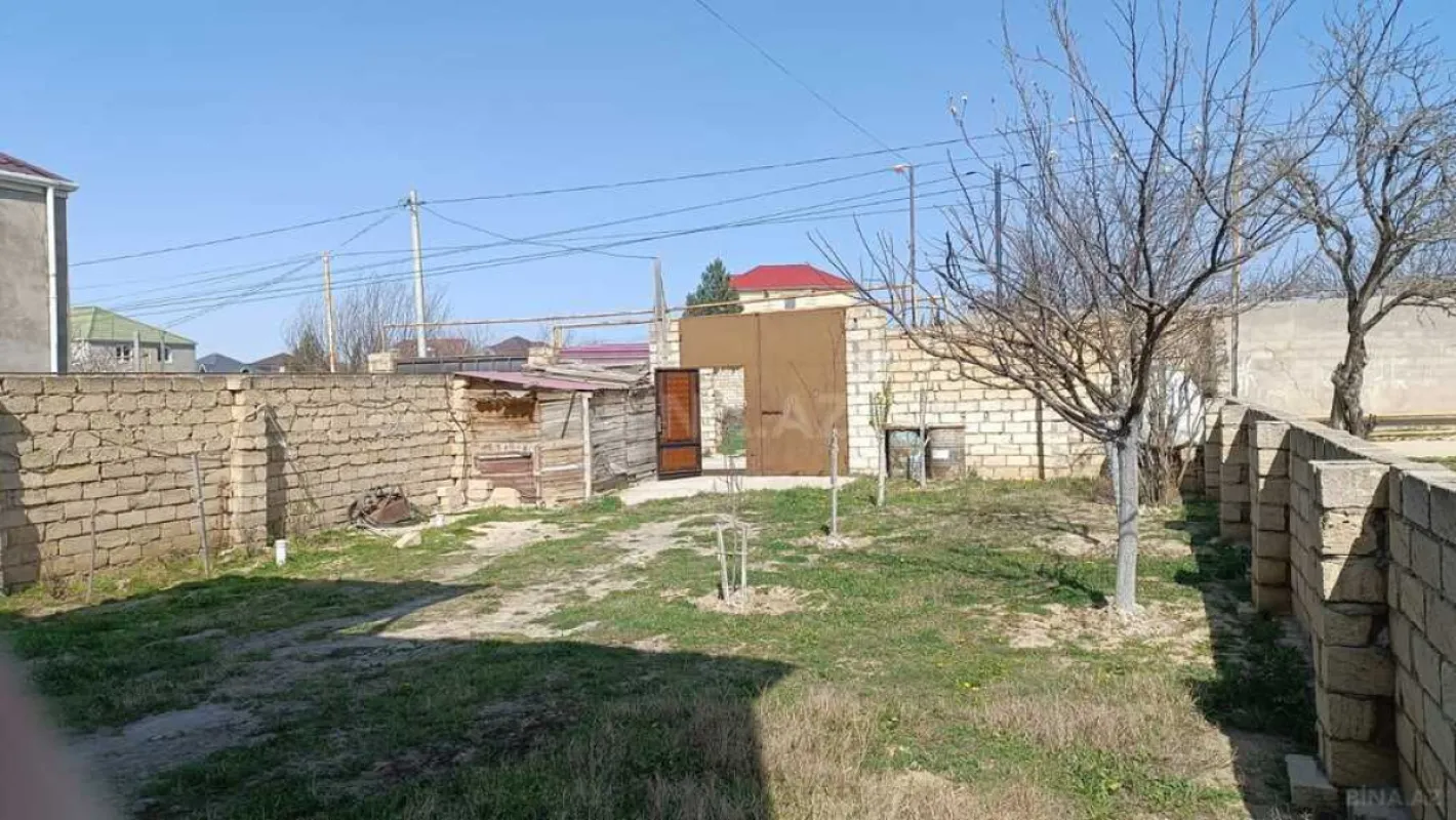 Satılır 6 otaqlı həyət evi 240 m²