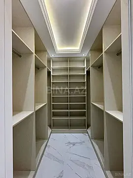Satılır 4 otaqlı mənzil 205 m²