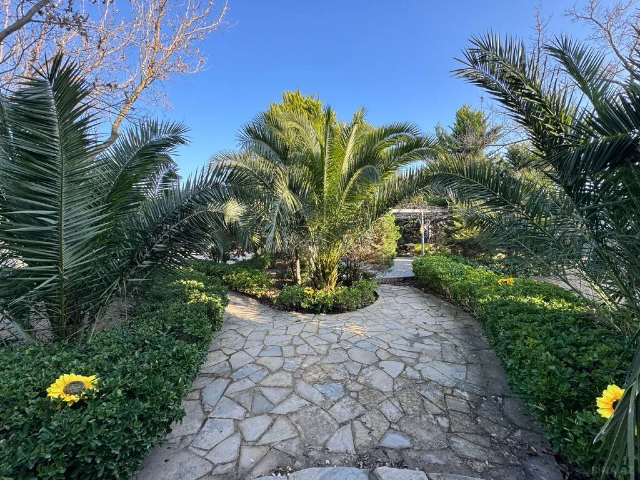 Satılır torpaq sahəsi 12 m²