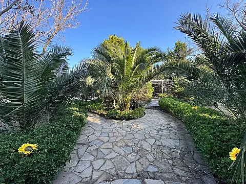 Satılır torpaq sahəsi 12 m²