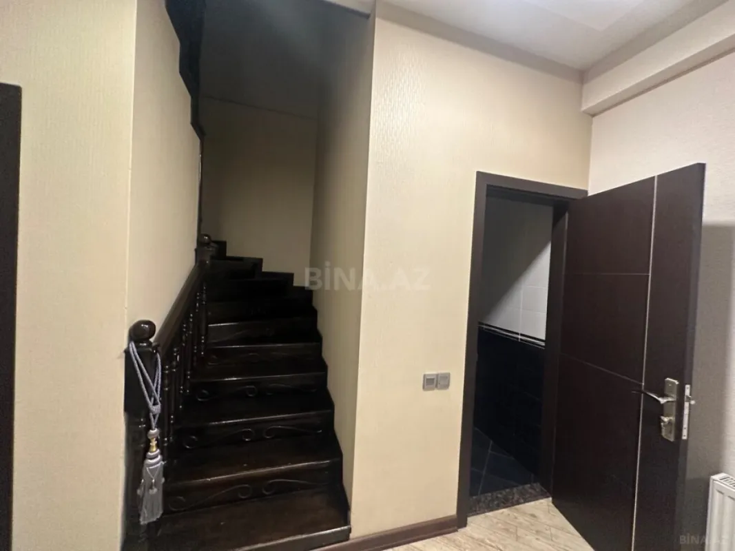 Kirayə verilir 6 otaqlı mənzil 248 m²