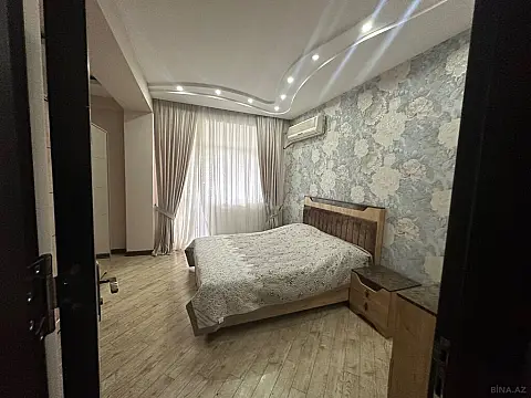 Kirayə verilir 6 otaqlı mənzil 248 m²