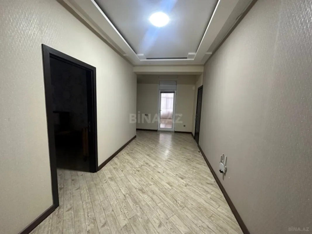 Kirayə verilir 6 otaqlı mənzil 248 m²