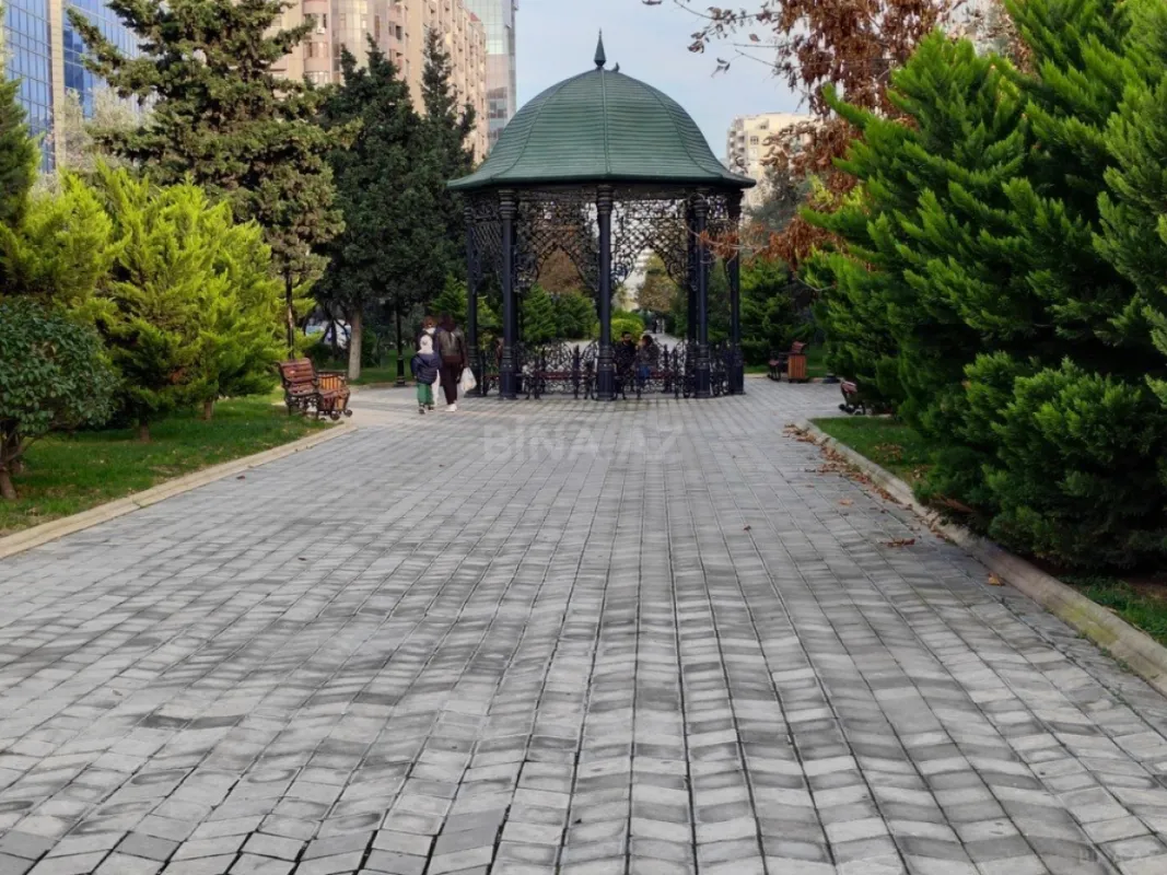 Satılır 2 otaqlı mənzil 76 m²