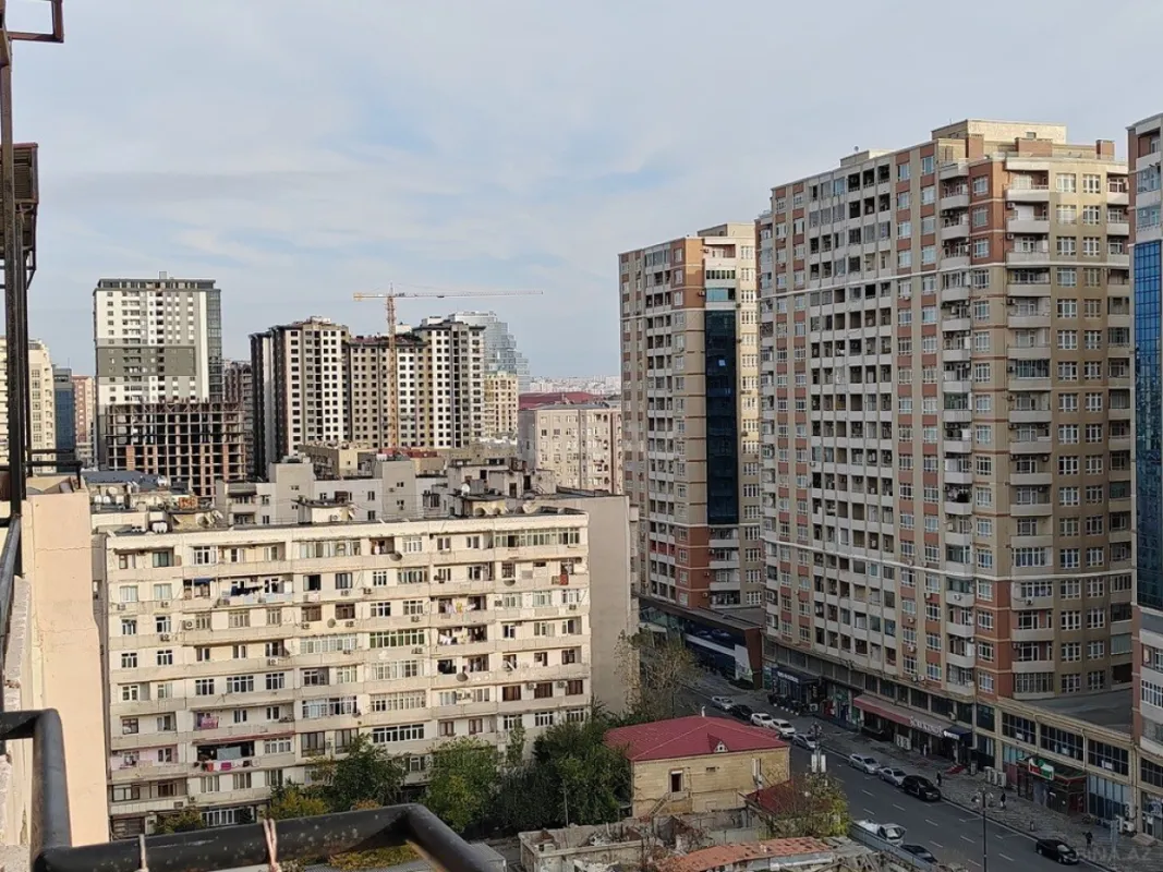 Satılır 2 otaqlı mənzil 76 m²