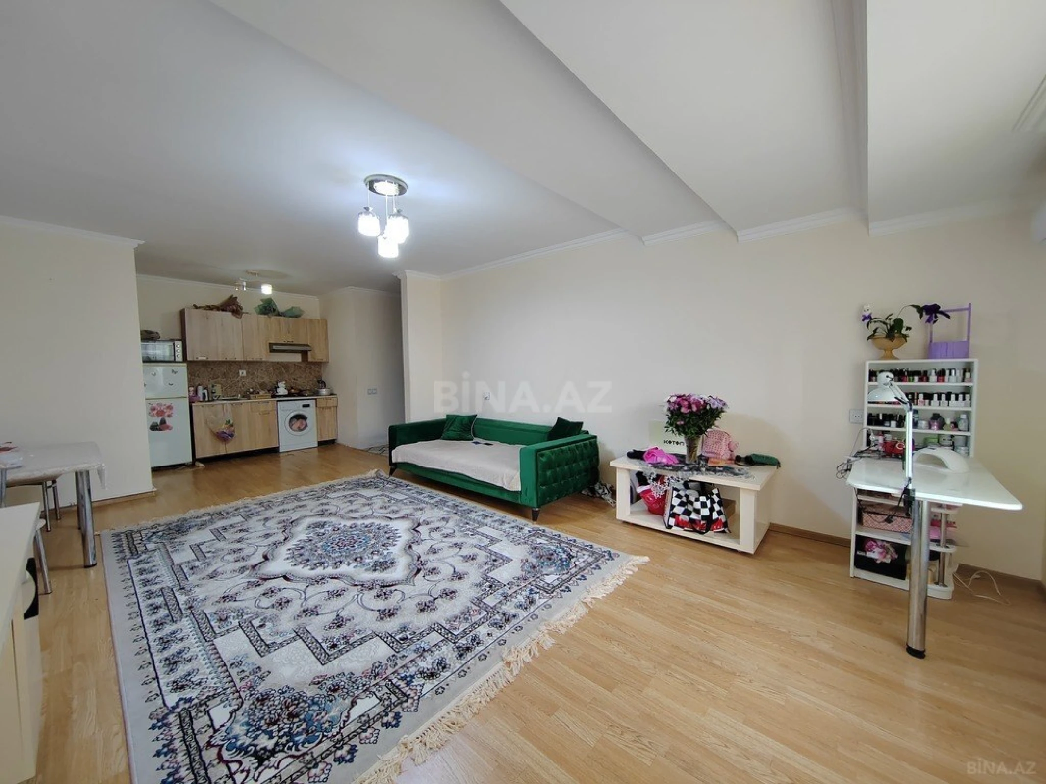 Satılır 2 otaqlı mənzil 76 m²