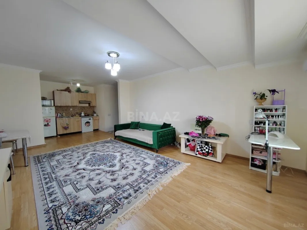 Satılır 2 otaqlı mənzil 76 m²