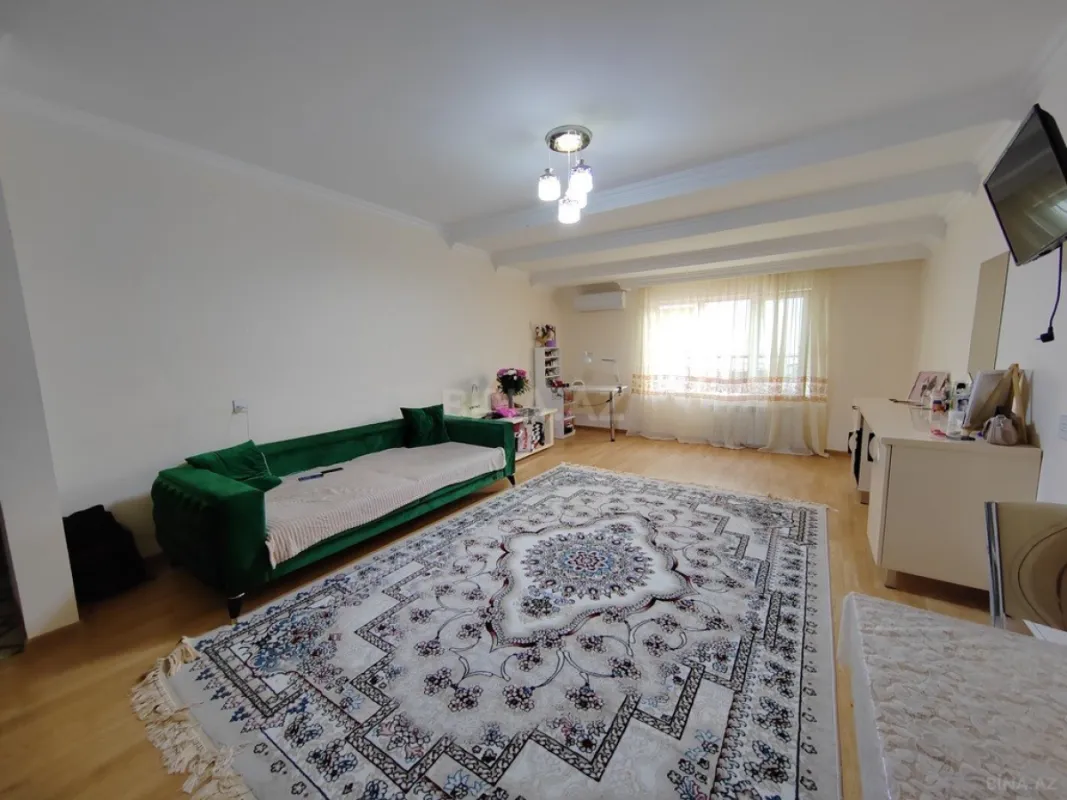 Satılır 2 otaqlı mənzil 76 m²