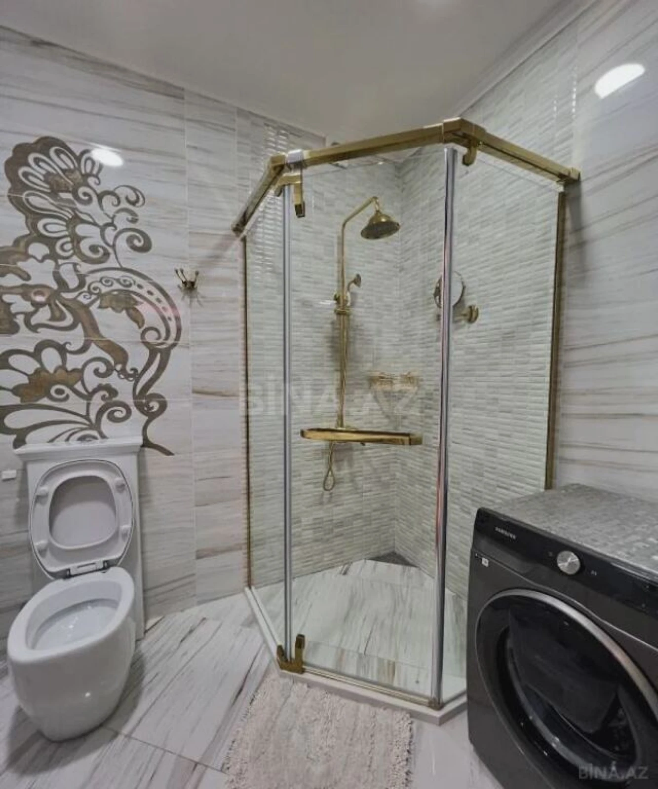 Satılır 4 otaqlı mənzil 200 m²