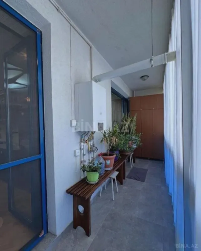 Satılır 4 otaqlı mənzil 200 m²