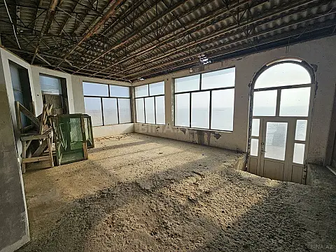 Satılır 12 otaqlı həyət evi 500 m²