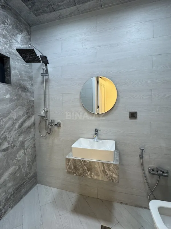 Satılır 5 otaqlı həyət evi 250 m²