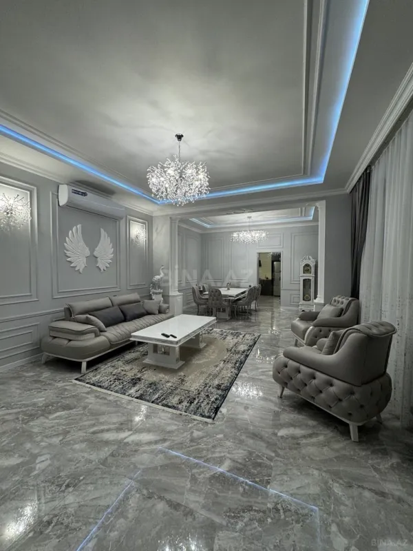 Satılır 5 otaqlı həyət evi 250 m²