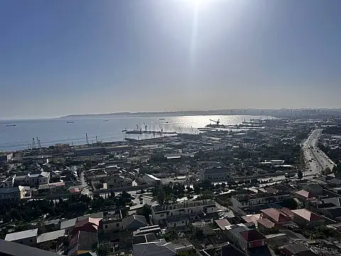 Satılır 4 otaqlı mənzil 185 m²