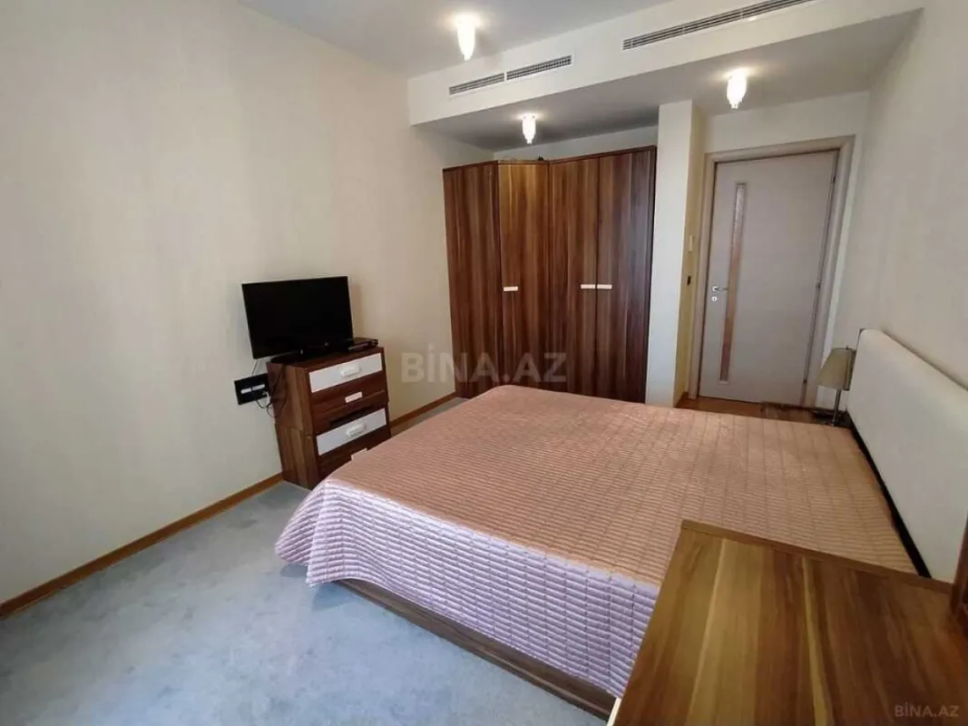 Kirayə verilir 3 otaqlı mənzil 120 m²