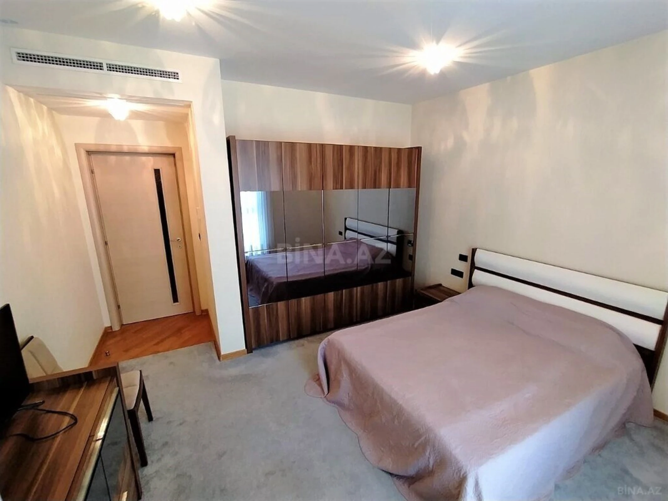 Kirayə verilir 3 otaqlı mənzil 120 m²