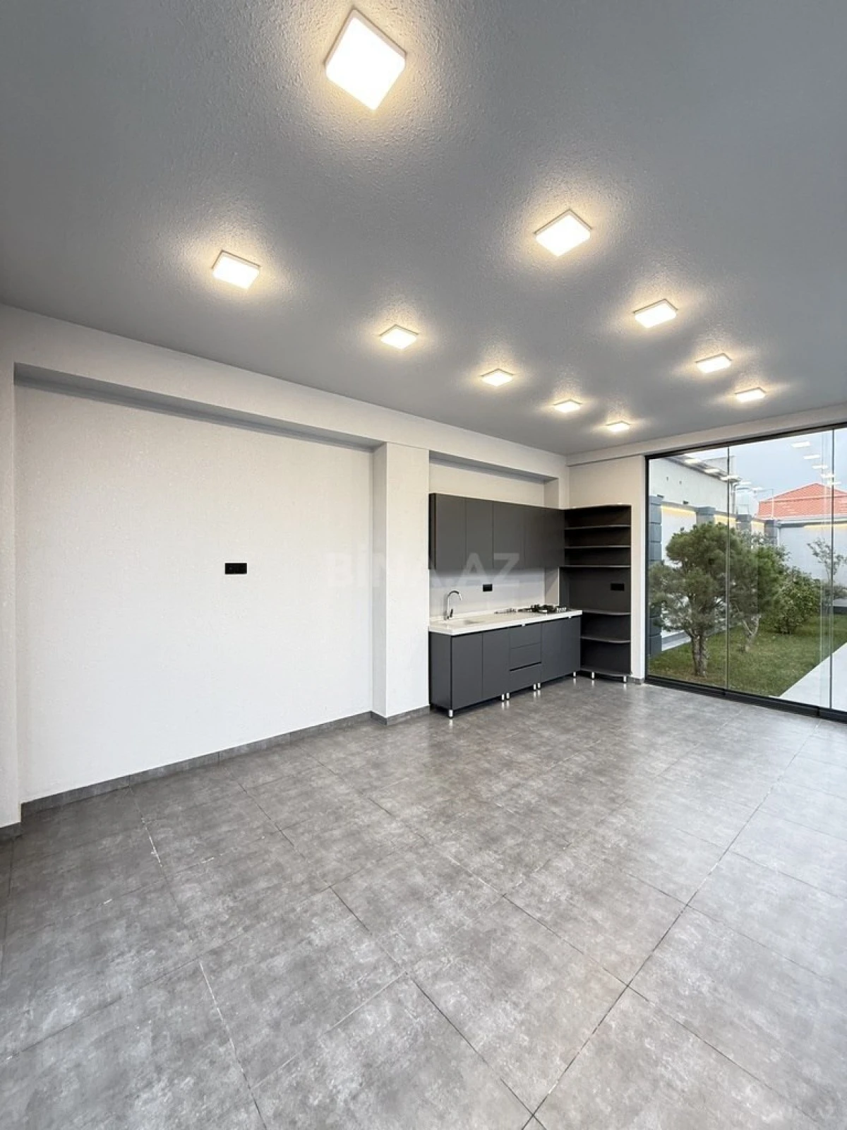 Satılır 4 otaqlı həyət evi 250 m²