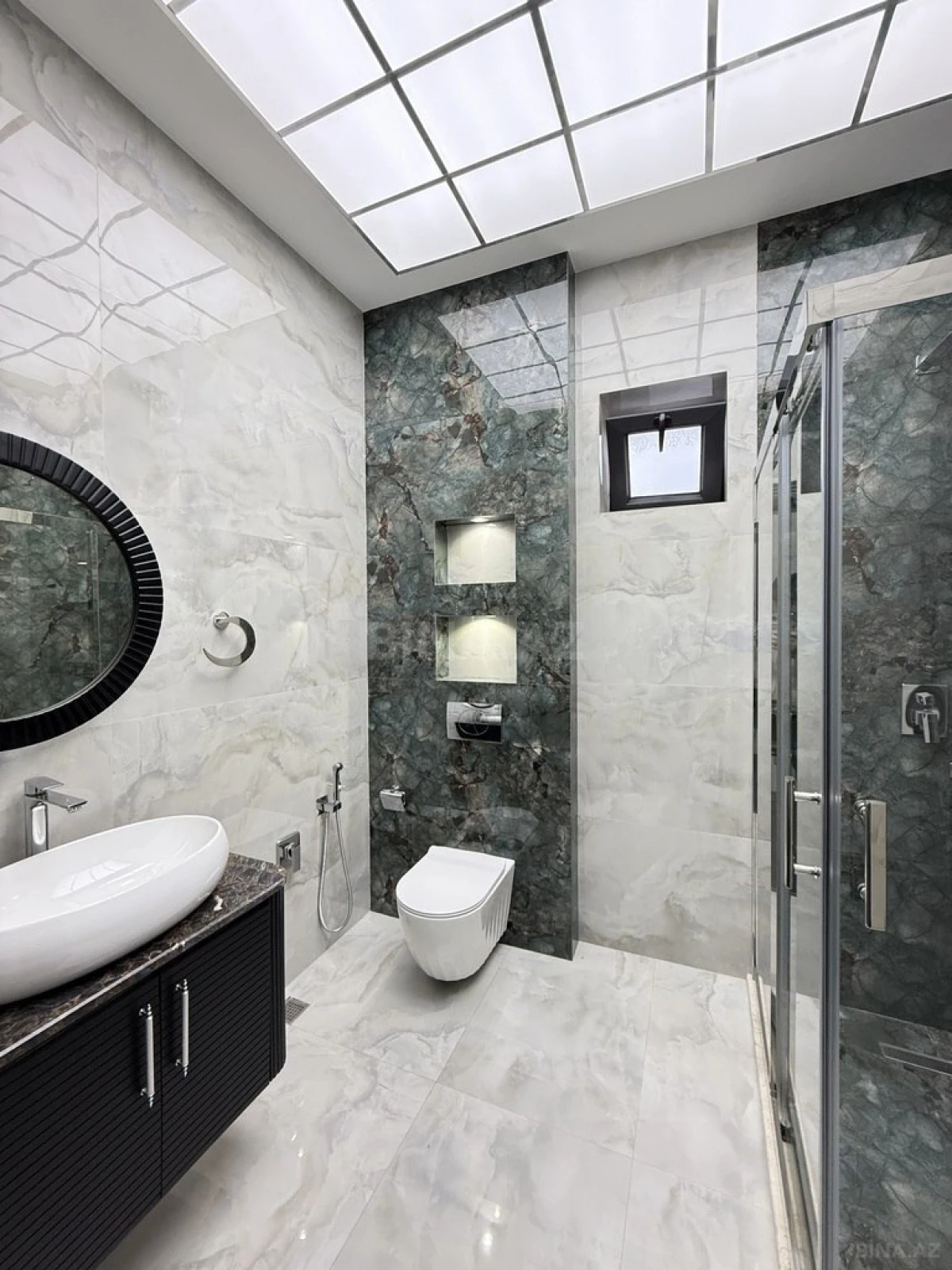 Satılır 4 otaqlı həyət evi 250 m²
