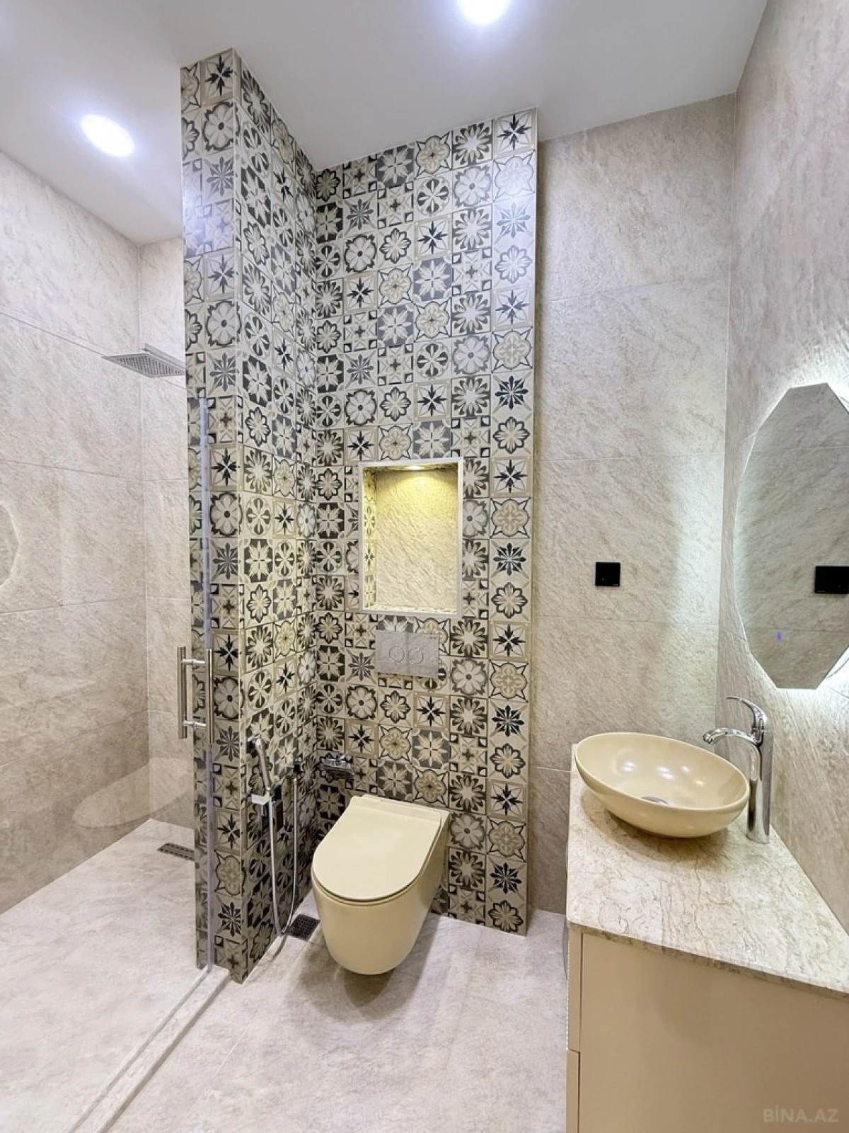 Satılır 4 otaqlı həyət evi 250 m²
