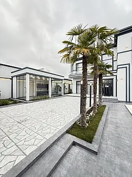 Satılır 4 otaqlı həyət evi 250 m²