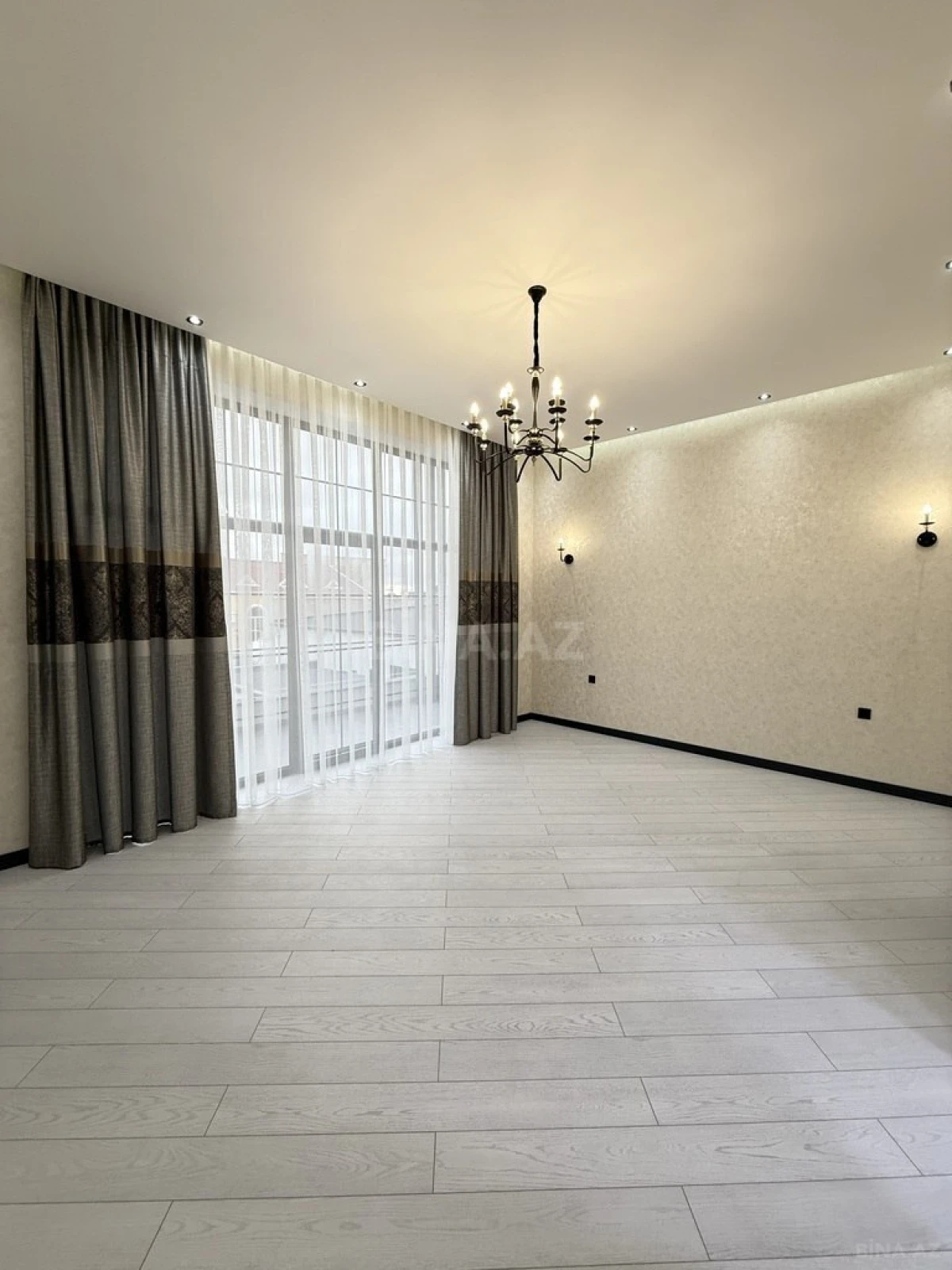 Satılır 4 otaqlı həyət evi 250 m²