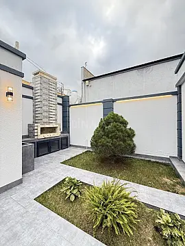 Satılır 4 otaqlı həyət evi 250 m²