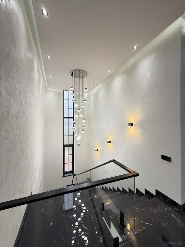 Satılır 4 otaqlı həyət evi 250 m²