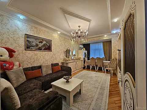 Satılır 2 otaqlı mənzil 80 m²