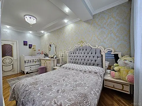 Satılır 2 otaqlı mənzil 80 m²