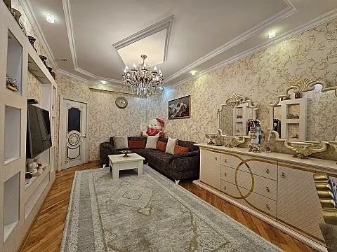 Satılır 2 otaqlı mənzil 80 m²