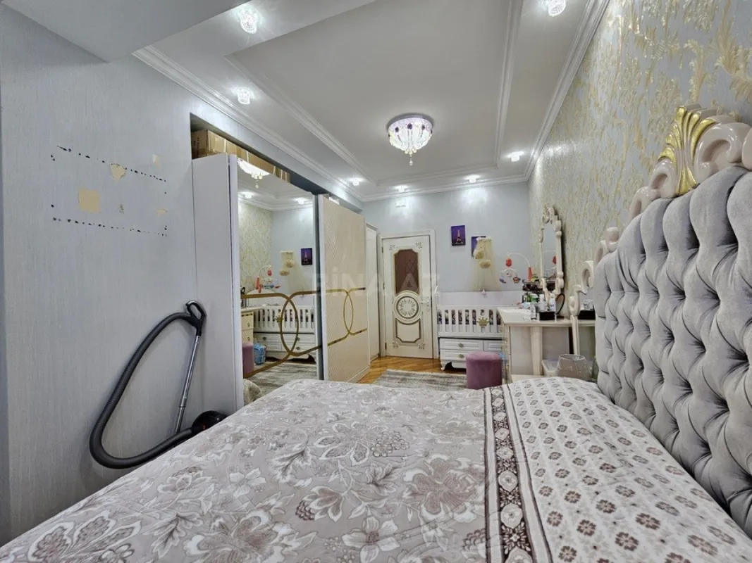 Satılır 2 otaqlı mənzil 80 m²