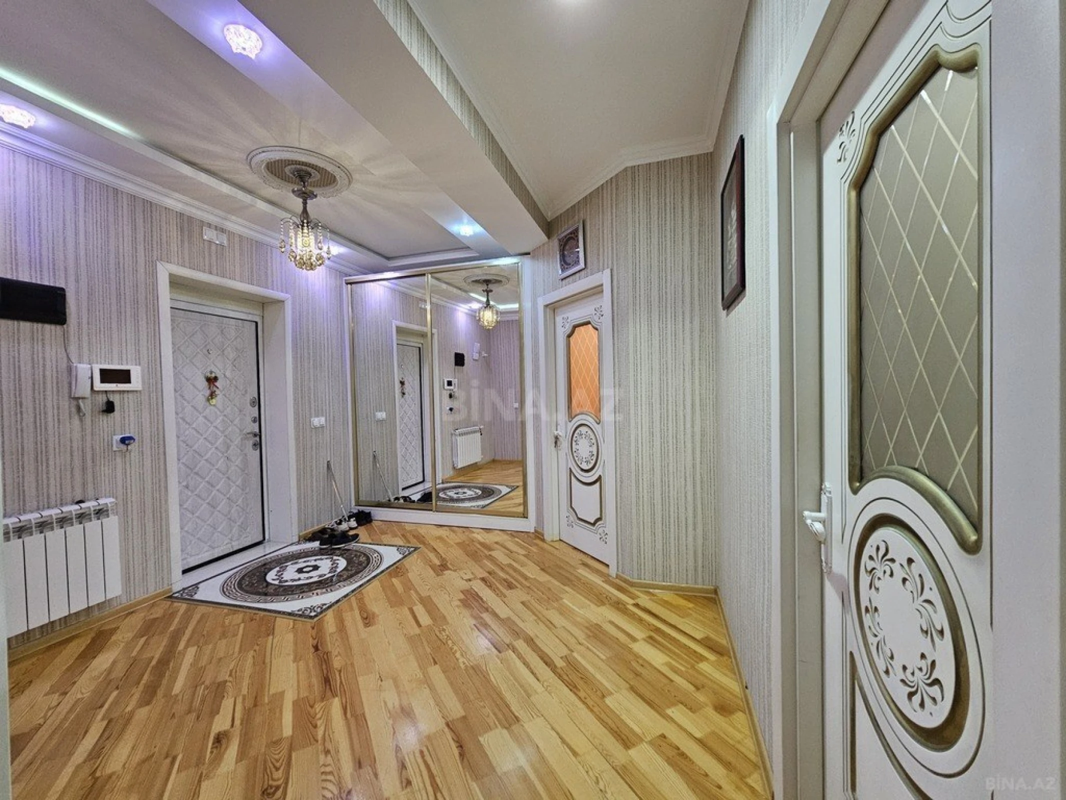Satılır 2 otaqlı mənzil 80 m²