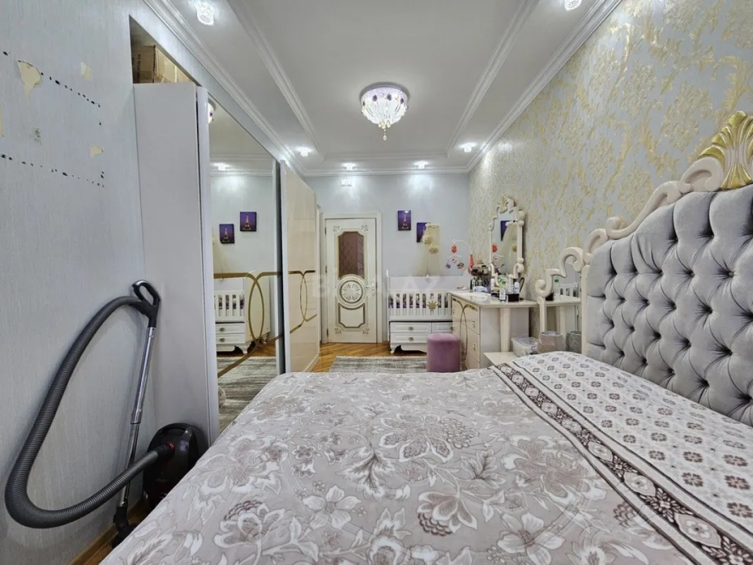 Satılır 2 otaqlı mənzil 80 m²
