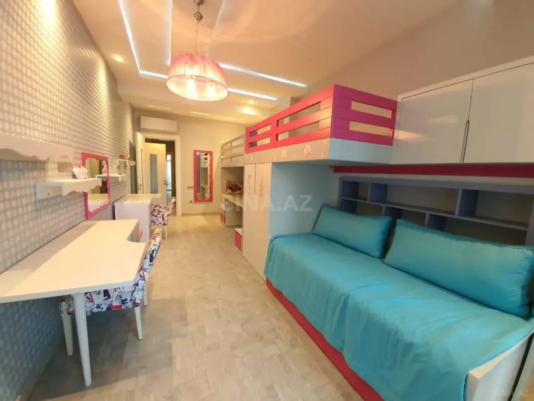 Kirayə verilir 3 otaqlı mənzil 220 m²