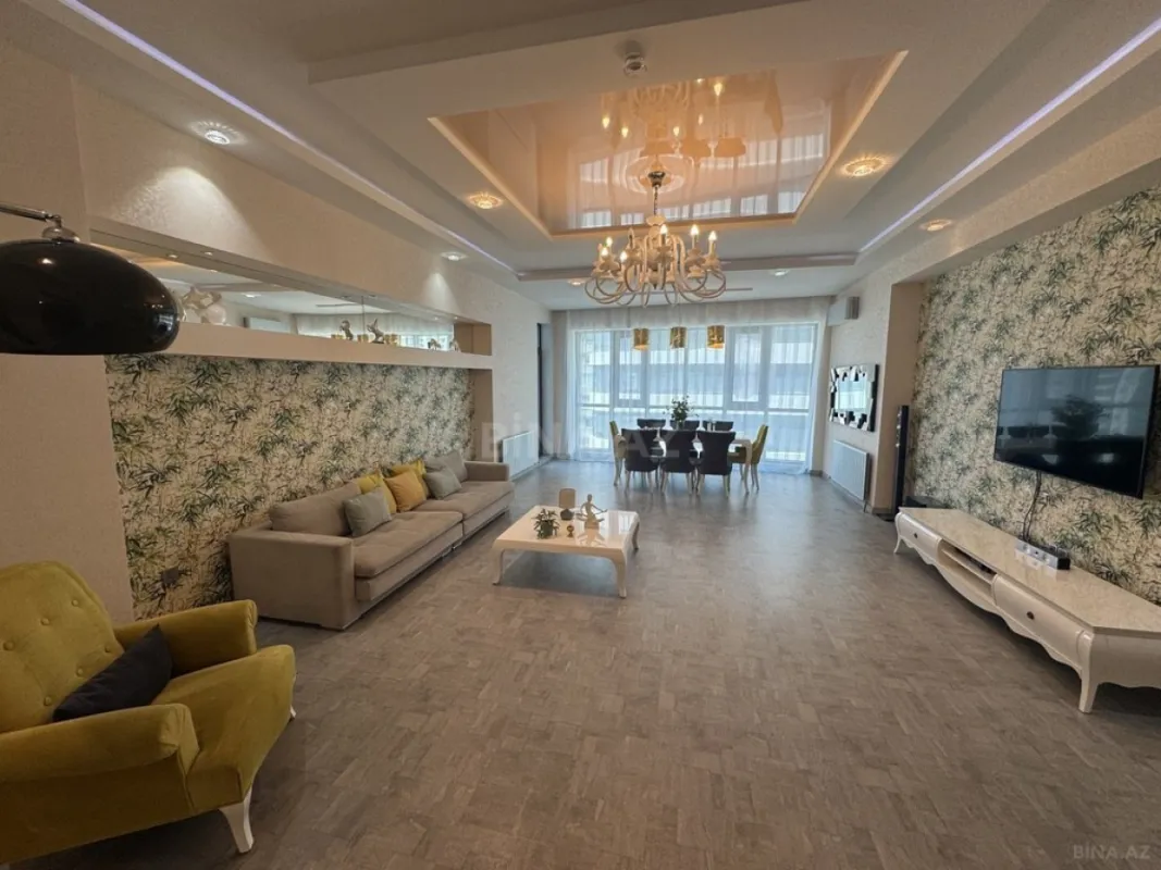 Kirayə verilir 3 otaqlı mənzil 220 m²