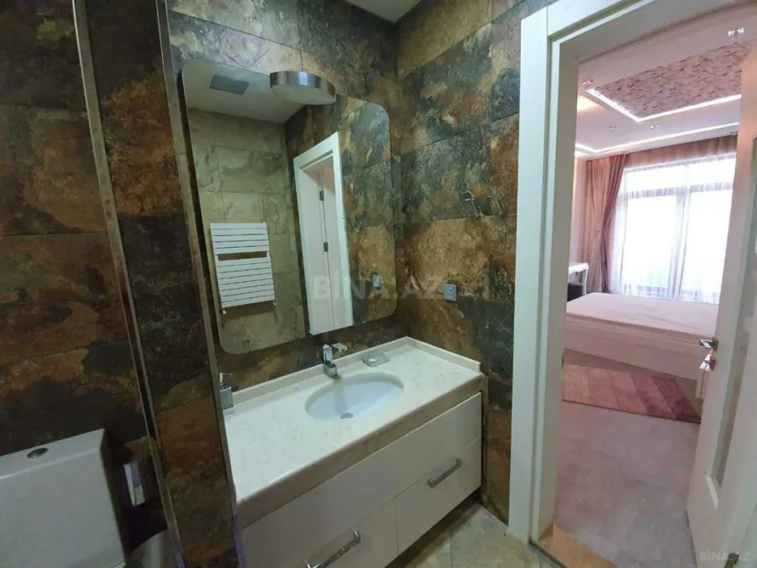 Kirayə verilir 3 otaqlı mənzil 220 m²