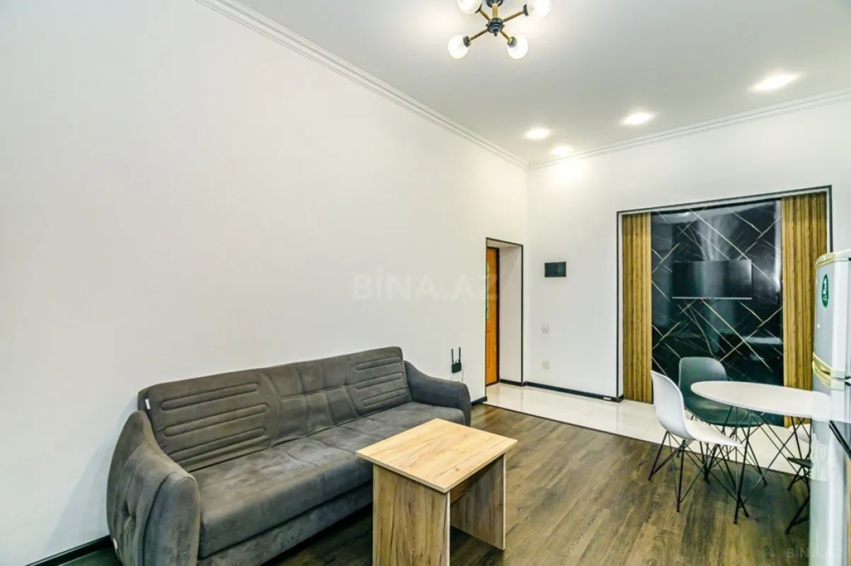 Kirayə verilir 2 otaqlı mənzil 60 m²
