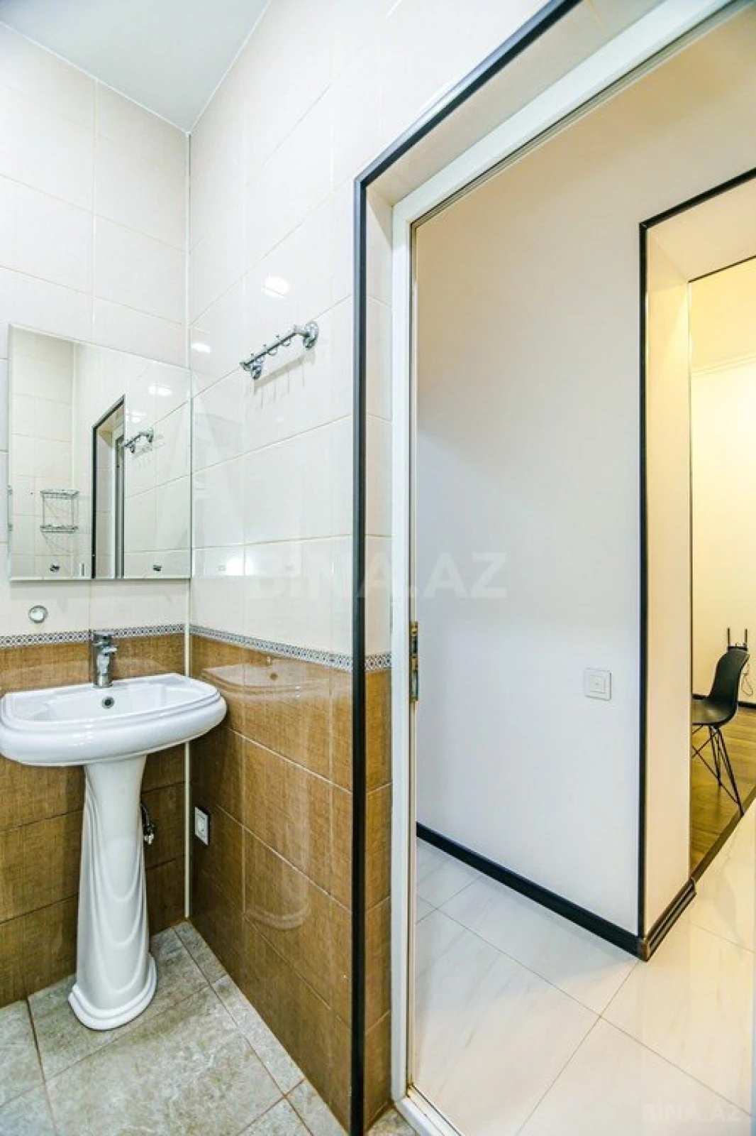 Kirayə verilir 2 otaqlı mənzil 60 m²