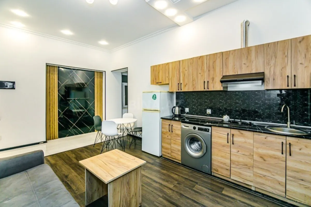 Kirayə verilir 2 otaqlı mənzil 60 m²