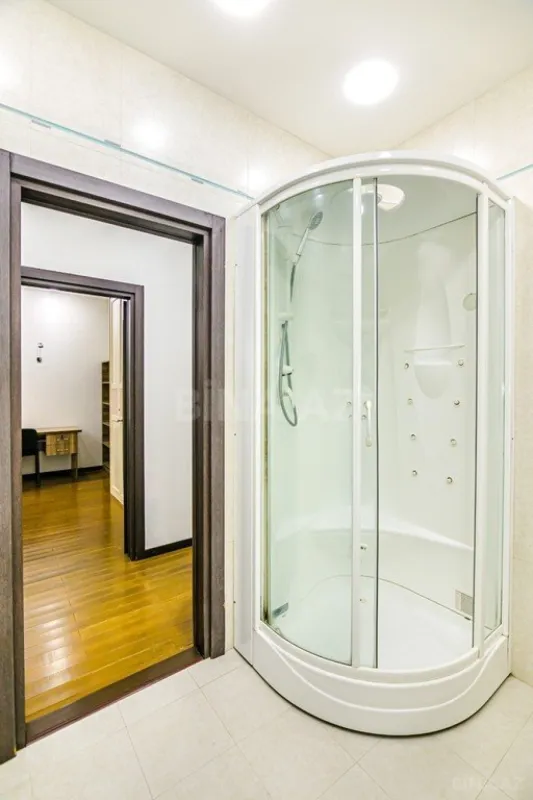 Kirayə verilir 3 otaqlı mənzil 185 m²