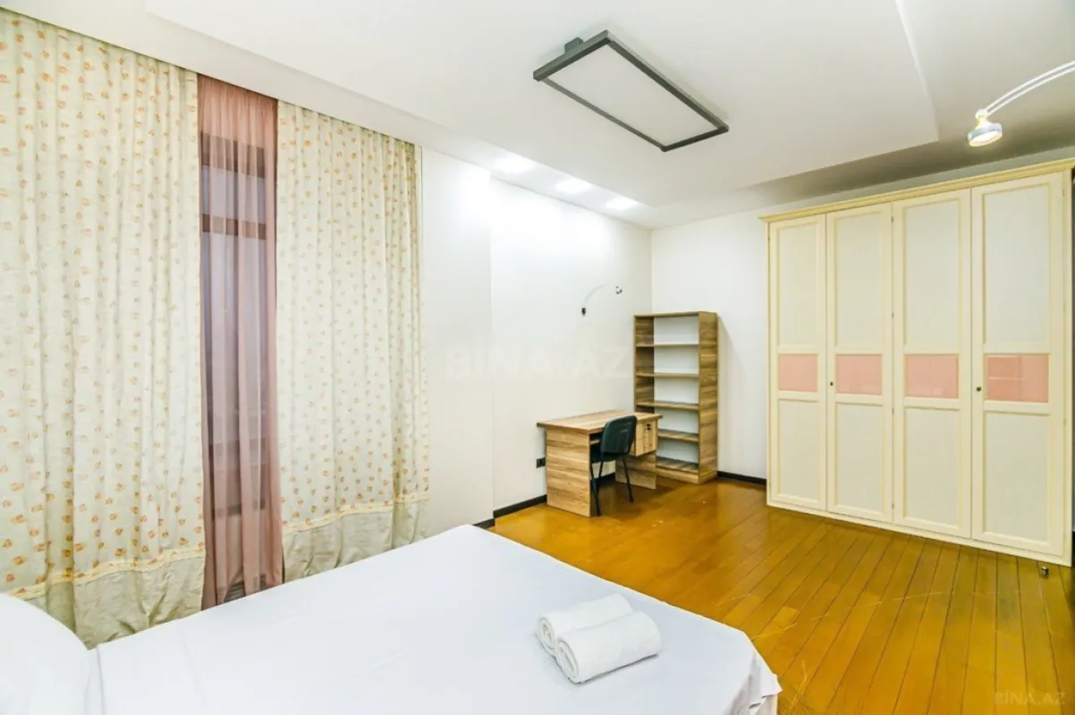 Kirayə verilir 3 otaqlı mənzil 185 m²