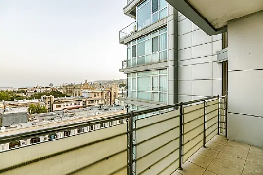 Kirayə verilir 3 otaqlı mənzil 185 m²
